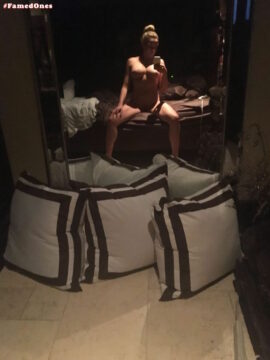 Amber Nichole Miller nude leaked mirror selfies FamedOnes.com 006 02