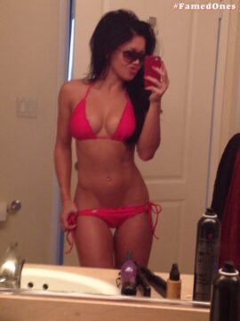 Wailana Geisen hot bikini selfies FamedOnes.com 012 02